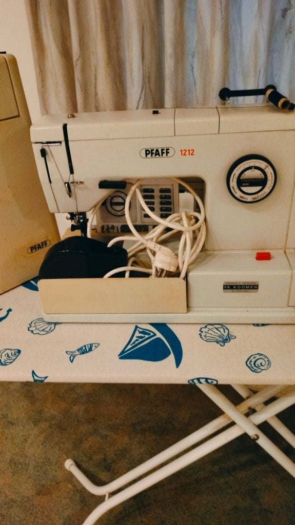 Pfaff 1212 naaimaschine, Hobby en Vrije tijd, Naaimachines en Toebehoren, Ophalen, Gebruikt, Naaimachine, Pfaff