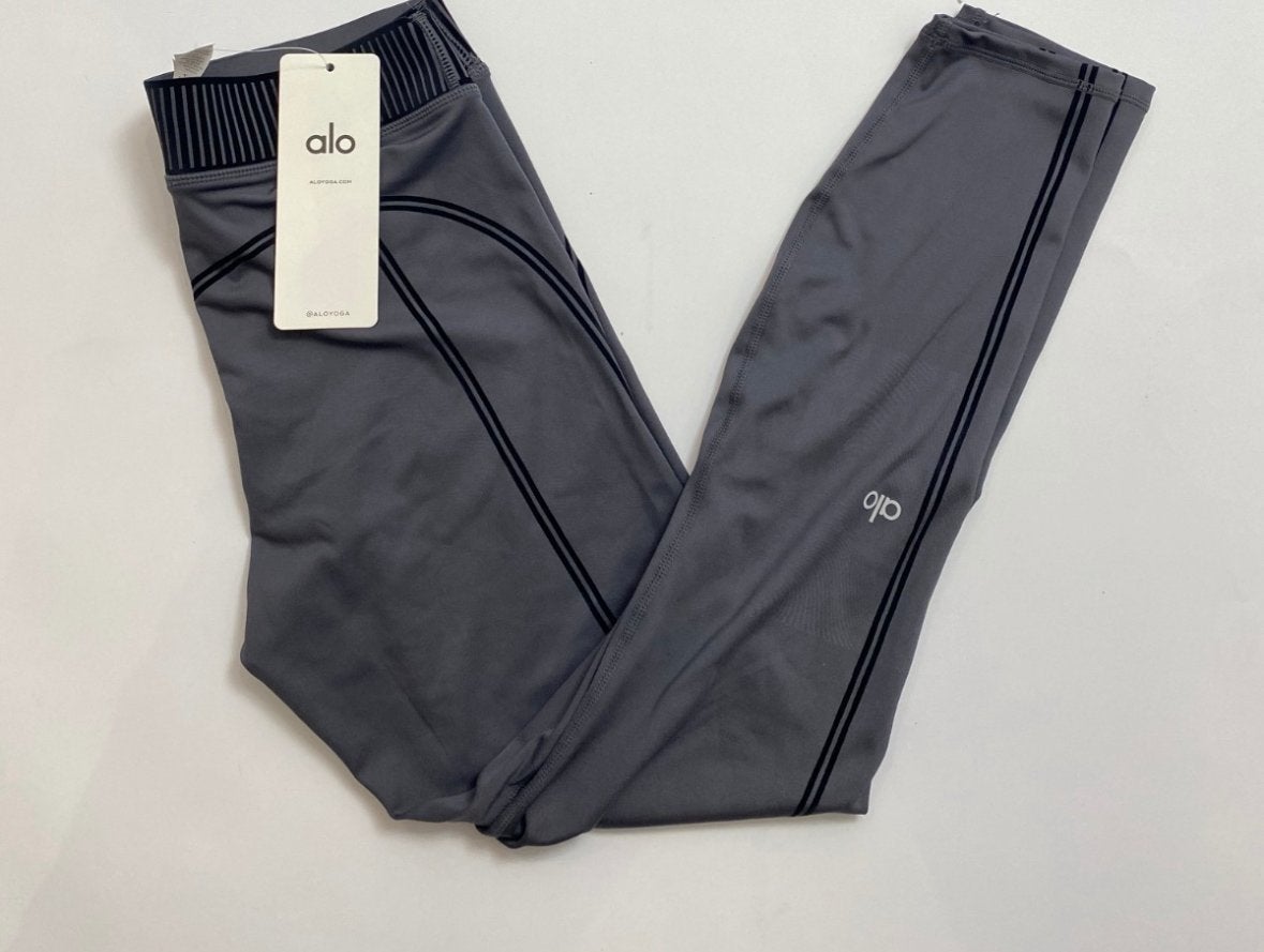 Alo Yoga Sportset Grijs - Nieuw met kaartjes, Ophalen of Verzenden, Nieuw, Grijs, Yoga