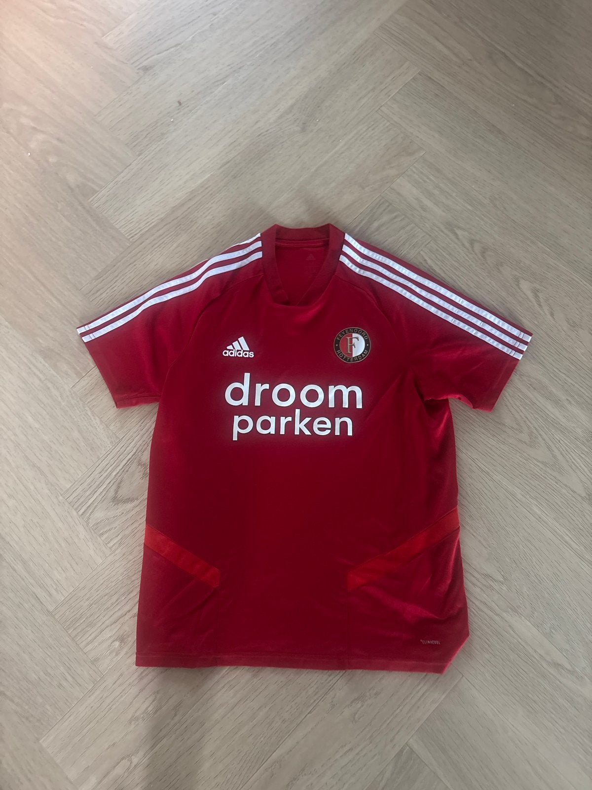 Feyenoord trainingshirt Rood Maat M Adidas Droomparken, Maat M, Ophalen of Verzenden, Gebruikt, Shirt