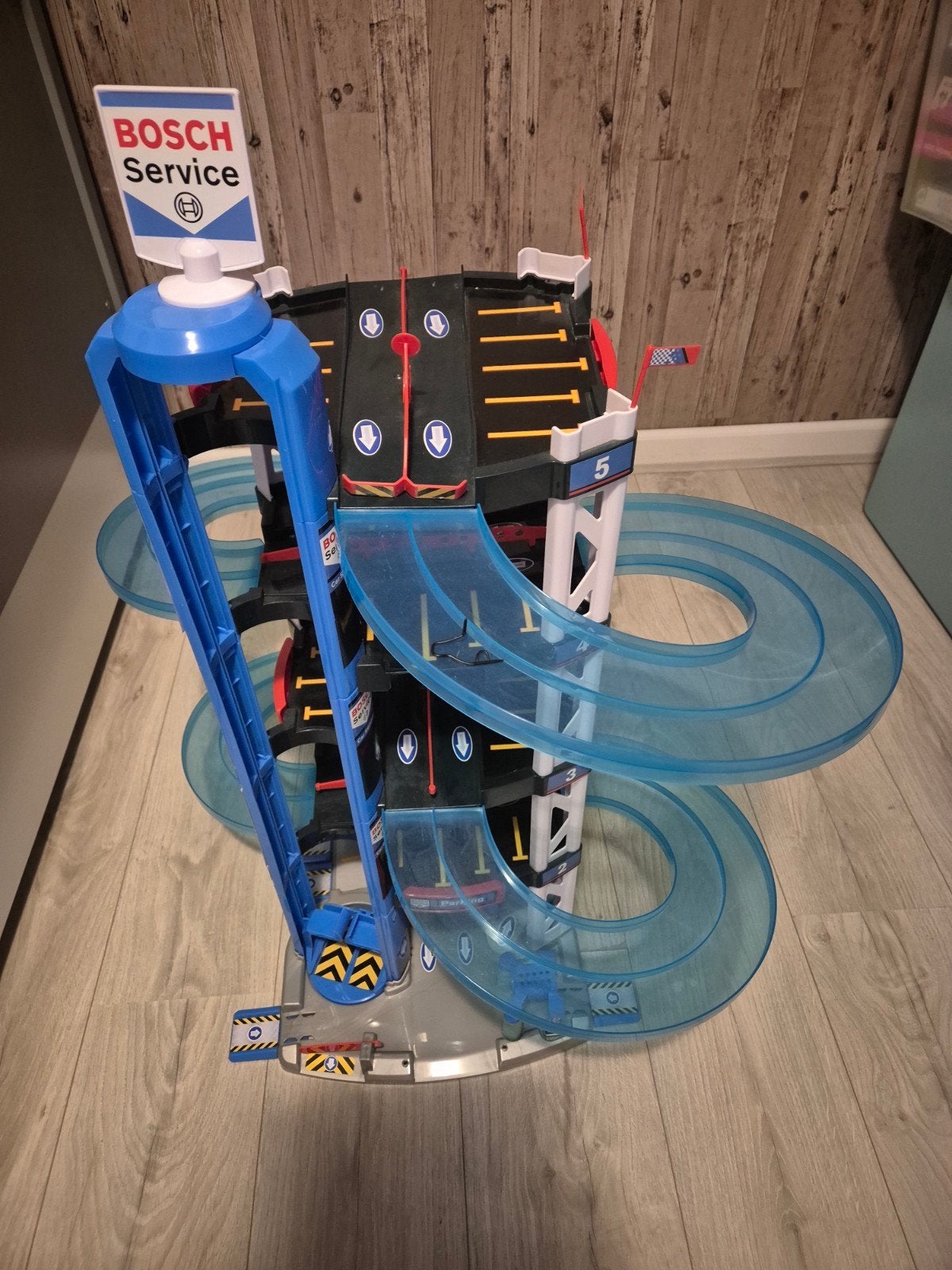 Bosch auto garage 5 verdiepingen, Kinderen en Baby's, Ophalen, Zo goed als nieuw
