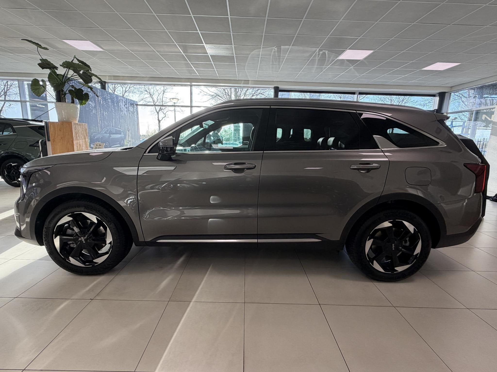 Kia Sorento 1.6 T-GDi Plug-in Hybrid 4WD ExecutiveLine 7p Ni, Automaat, 14 kWh, Lichtsensor, 4 cilinders