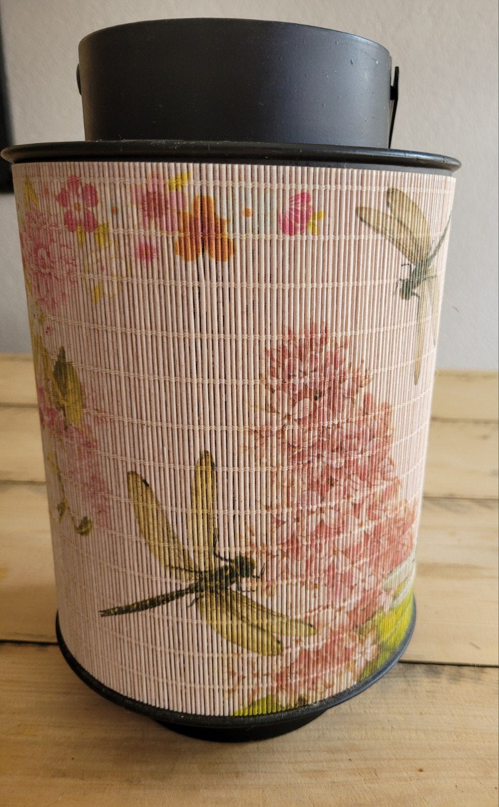 Leuk bamboe windlicht met bloemen en libellen, Ophalen, Gebruikt, Meerkleurig, Boho