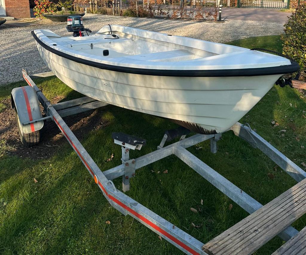 ZSMW Nette polyster boot met 5pk yamaha, Ophalen of Verzenden, Zo goed als nieuw, Minder dan 15 m²