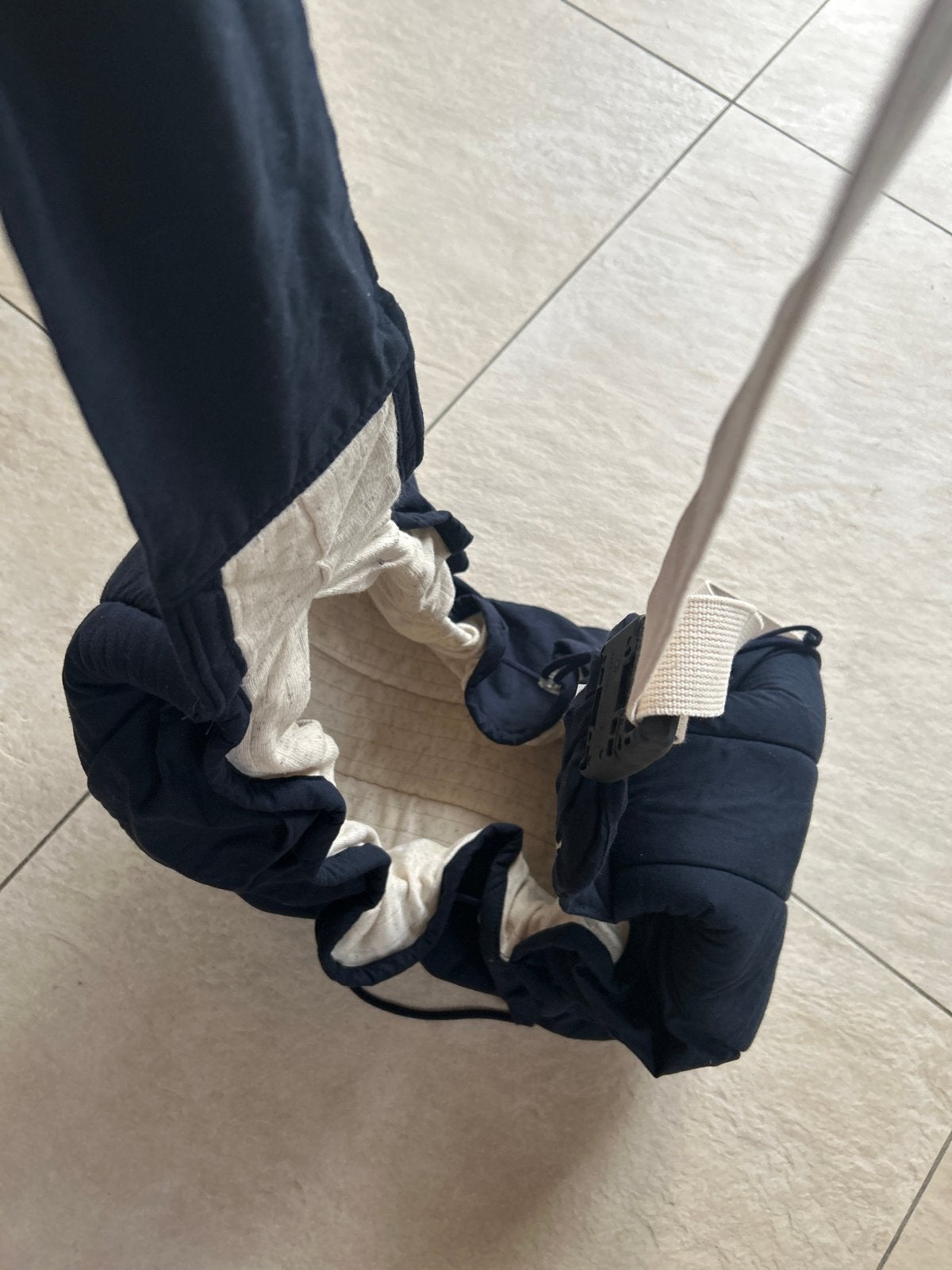 Baby Bag draagzak - stevig en comfortabel voor zijwaarts dra, Kinderen en Baby's, Babydragers en Draagdoeken, Ophalen, Zij, Gebruikt