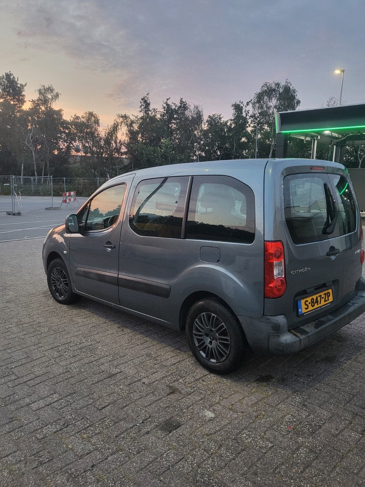 Citroën Berlingo 1.6 72KW 2011 Grijs, Auto's, Citroën, Voorwielaandrijving, 1380 kg, 4 cilinders, Handgeschakeld