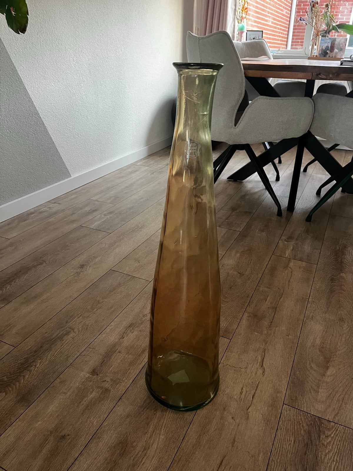 Grote vaas van 100% gerecycled glas, 80cm hoog, Huis en Inrichting, Ophalen, Bruin, Gerecycled glas, Glas
