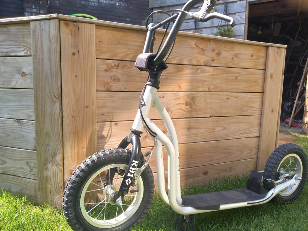 Kb1 step met luchtbanden voor kinderen vanaf 7,8 jaar, Ophalen, Gebruikt, Kickbike, Kb1