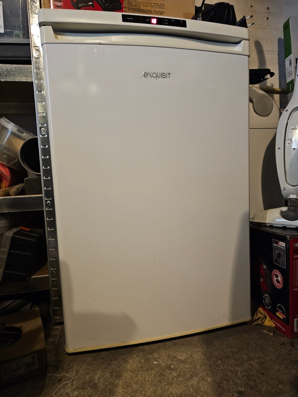 Exquisit Vriezer - Compact en Efficiënt, Gebruikt, 200 liter of meer, 45 tot 60 cm, Ophalen