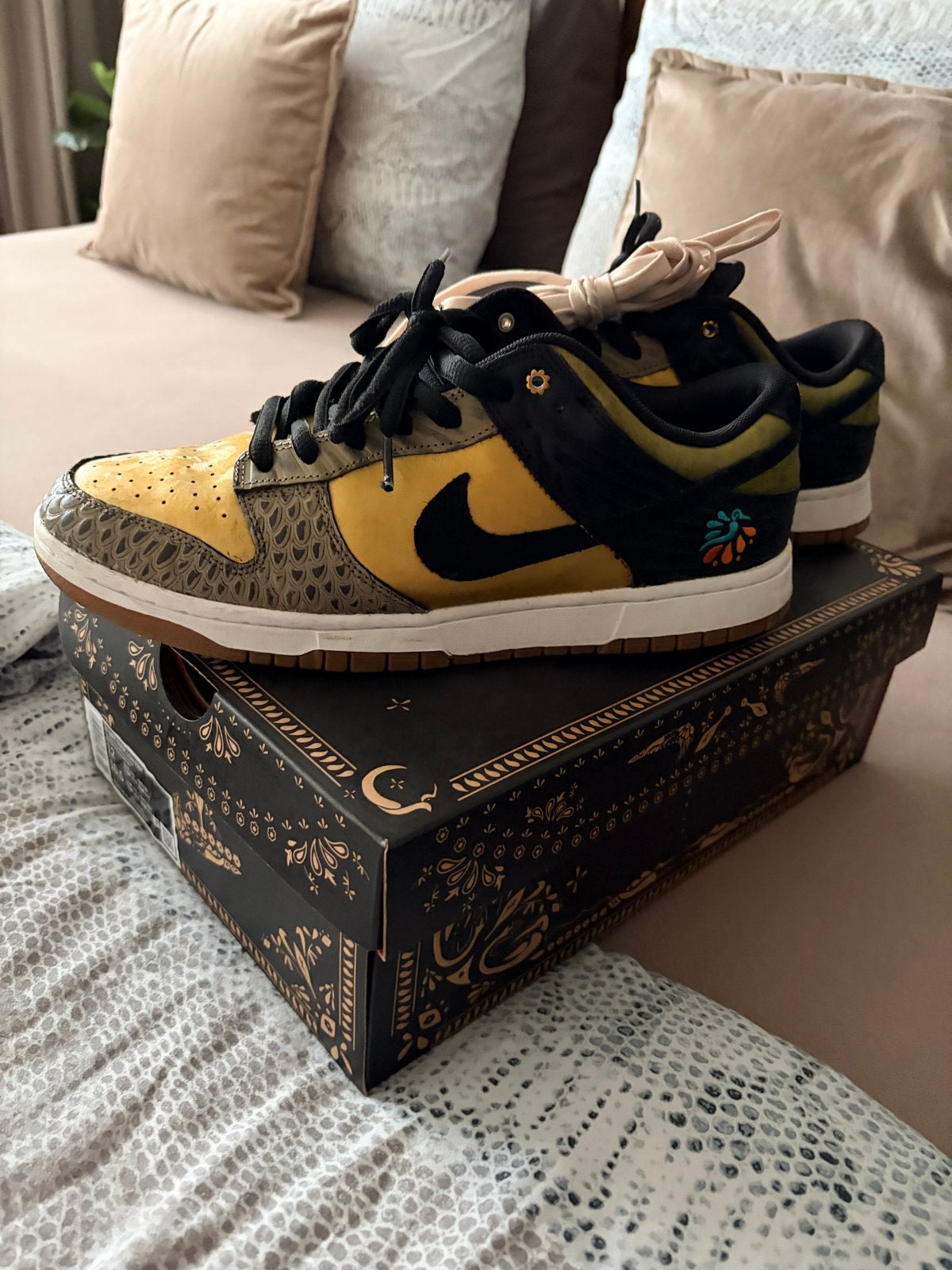 Nike Dunk Low SB Familia First Avenue Special Box, Overige kleuren, Ophalen of Verzenden, Sneakers of Gympen, Zo goed als nieuw