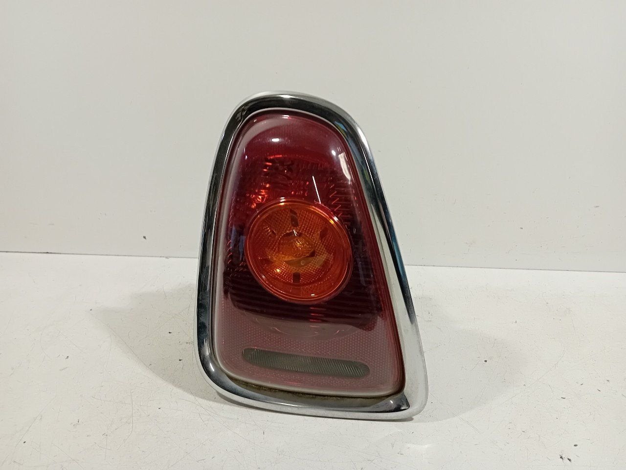 Achterlicht links buiten Mini Mini, Onderdelen@venauto.nl, Van der Ven Autorecycling B.V., Gebruikt, Ettenseweg 76, 4706 PB Roosendaal, The Netherlands