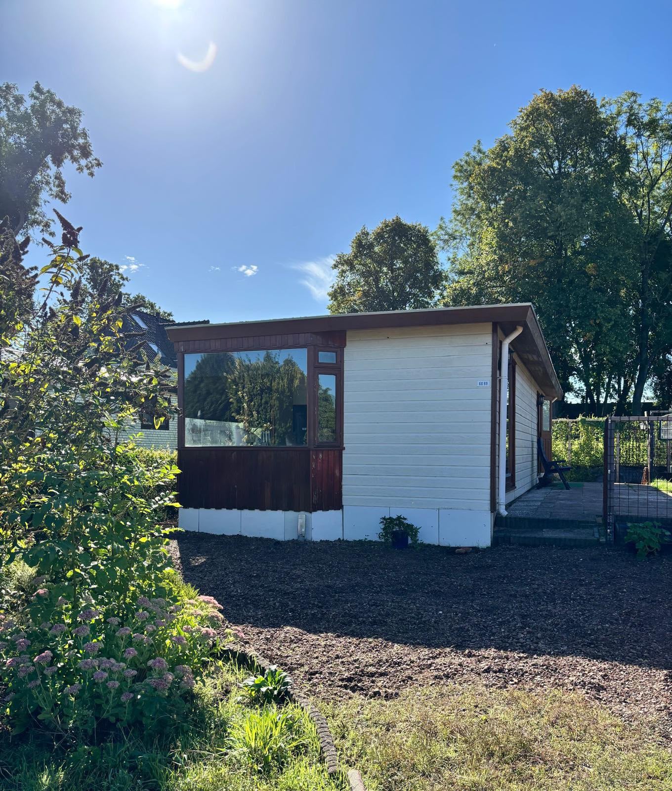 TE KOOP Chalet op toplocatie aan de Ijssel, Zwembad, 2 slaapkamers, Chalet, Bungalow of Caravan, Aan meer of rivier