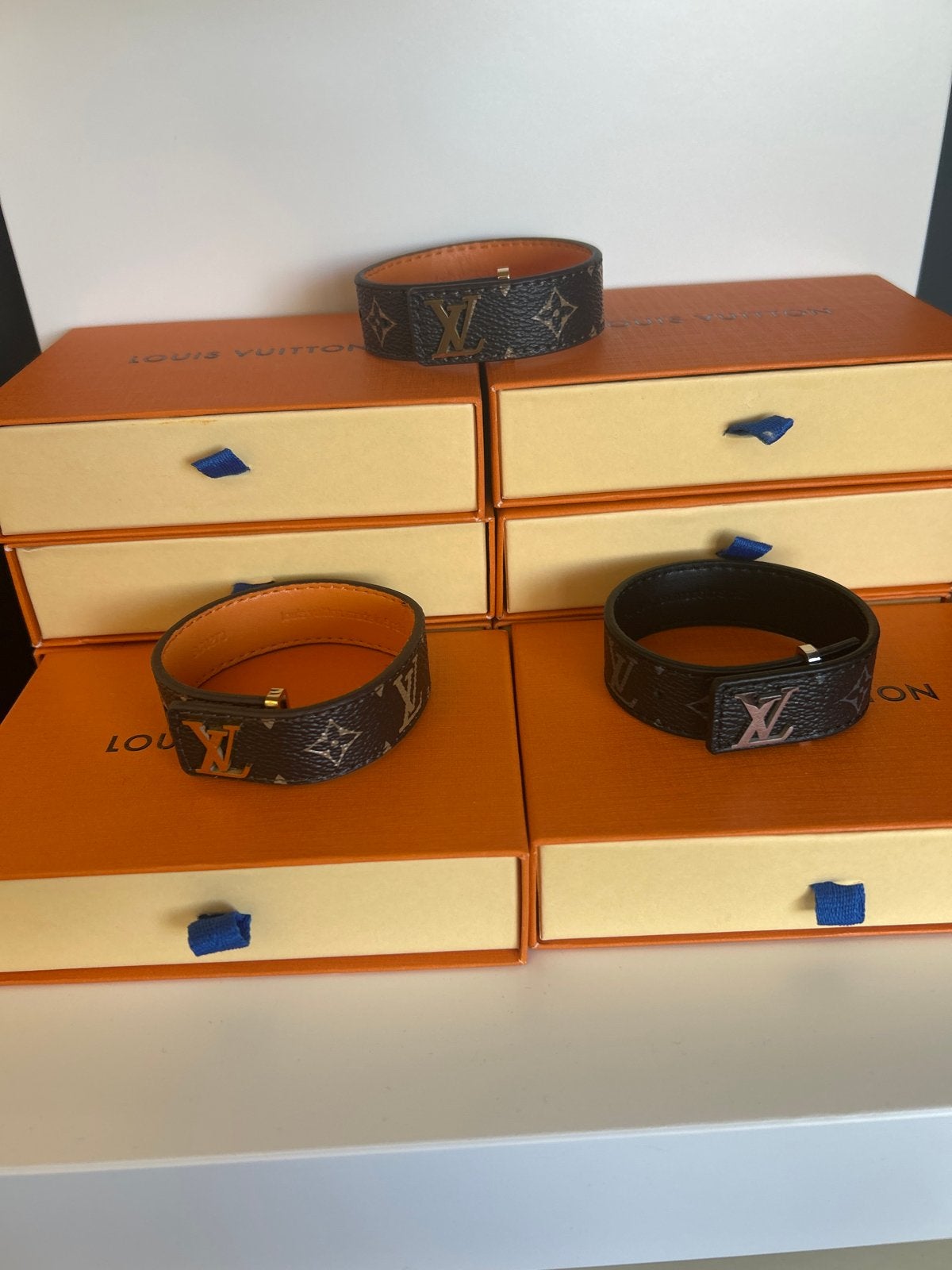 Louis Vuitton Armband Zwart of Goud, Sieraden, Tassen en Uiterlijk, Armbanden, Ophalen of Verzenden, Zo goed als nieuw, Zwart