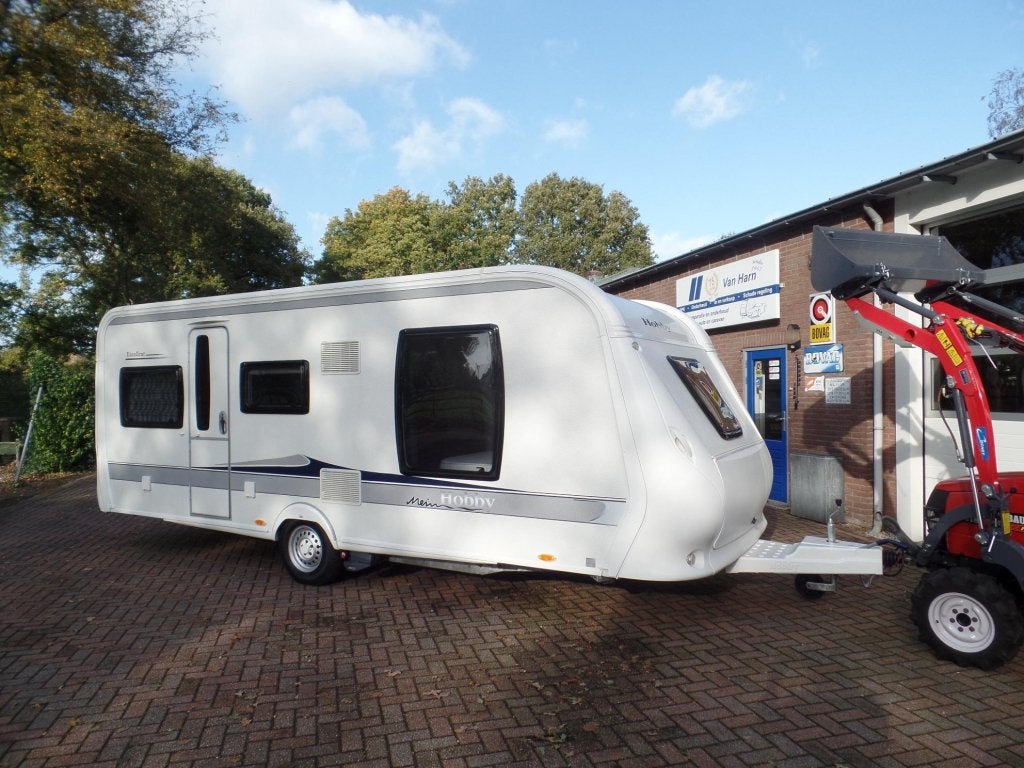 Hobby 560 UFF Excellent Vrijstaand bed / Rondzit / Mover, Rondzit, Bedrijf, 5 tot 6 meter, Lengtebed