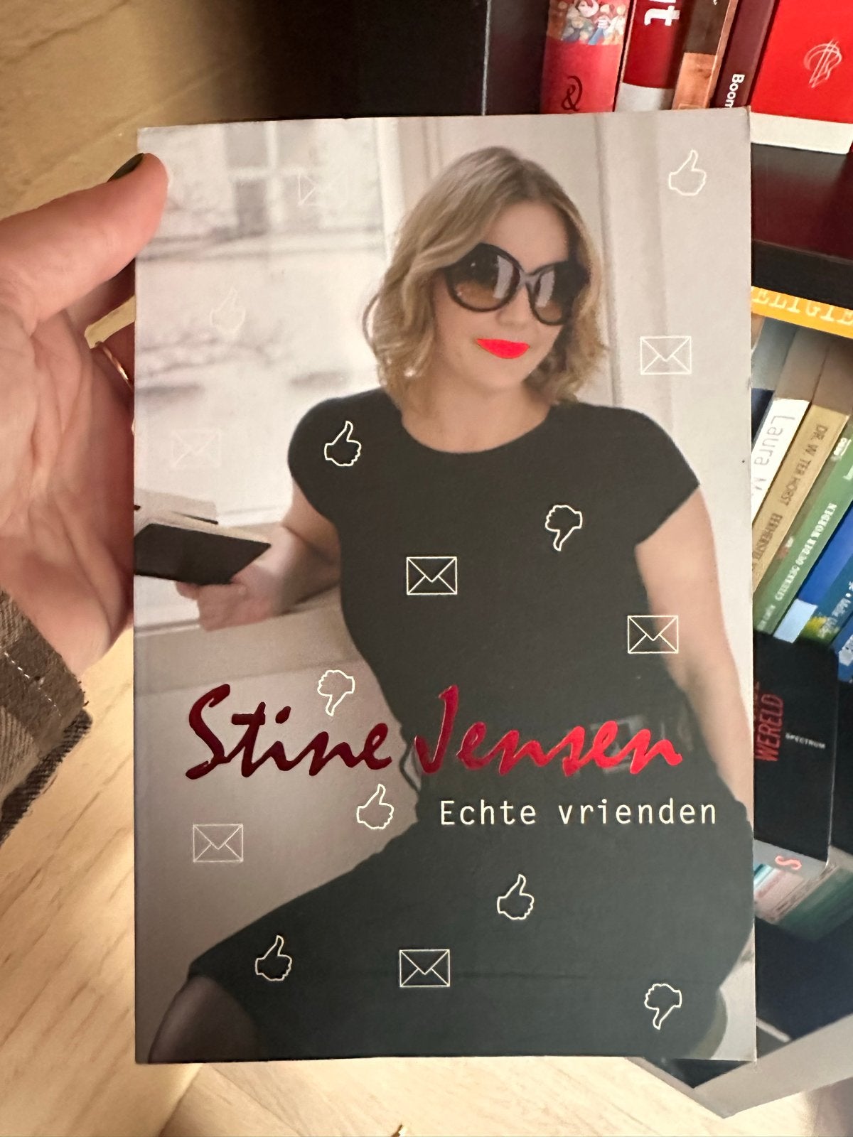 Stine Jensen - Echte vrienden (Boek), Ophalen of Verzenden, Zo goed als nieuw