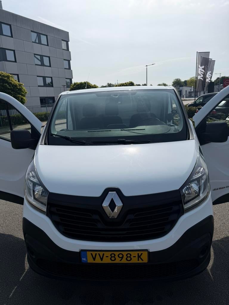 Renault Trafic 1.6 DCI 88KW 2016, Voorwielaandrijving, Euro 5, Zwart, 4 cilinders