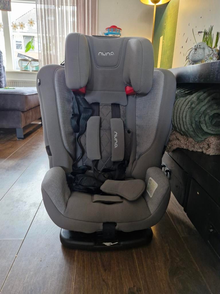 Nuna autostoel, Overige merken, Gebruikt, Ophalen of Verzenden, Isofix