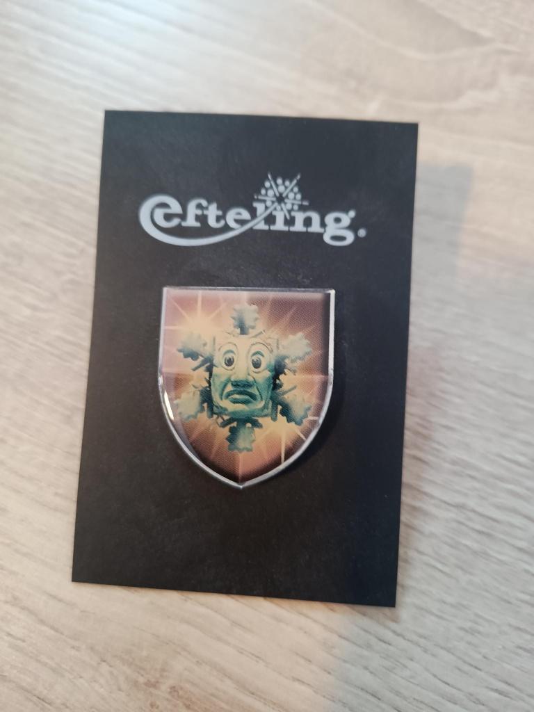 Efteling pin EPP021 Langnek kristal, Verzamelen, Ophalen of Verzenden, Nieuw, Button of Speldje