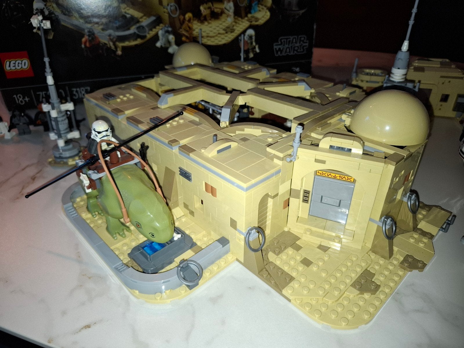 lego mos eisley cantina, Ophalen of Verzenden, Zo goed als nieuw, Actiefiguurtje