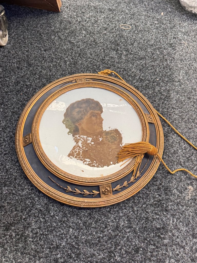 antieke ronde sierlijkst, Antiek en Kunst, Ophalen