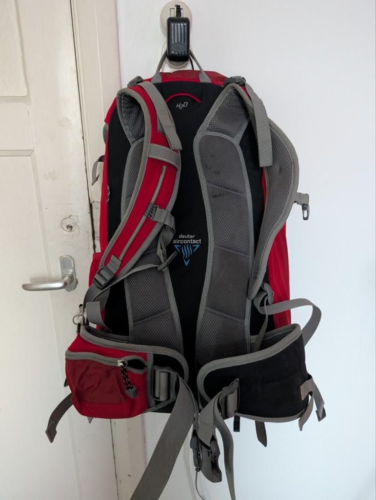 Deuter 32 L backpack - Rood, Ophalen of Verzenden