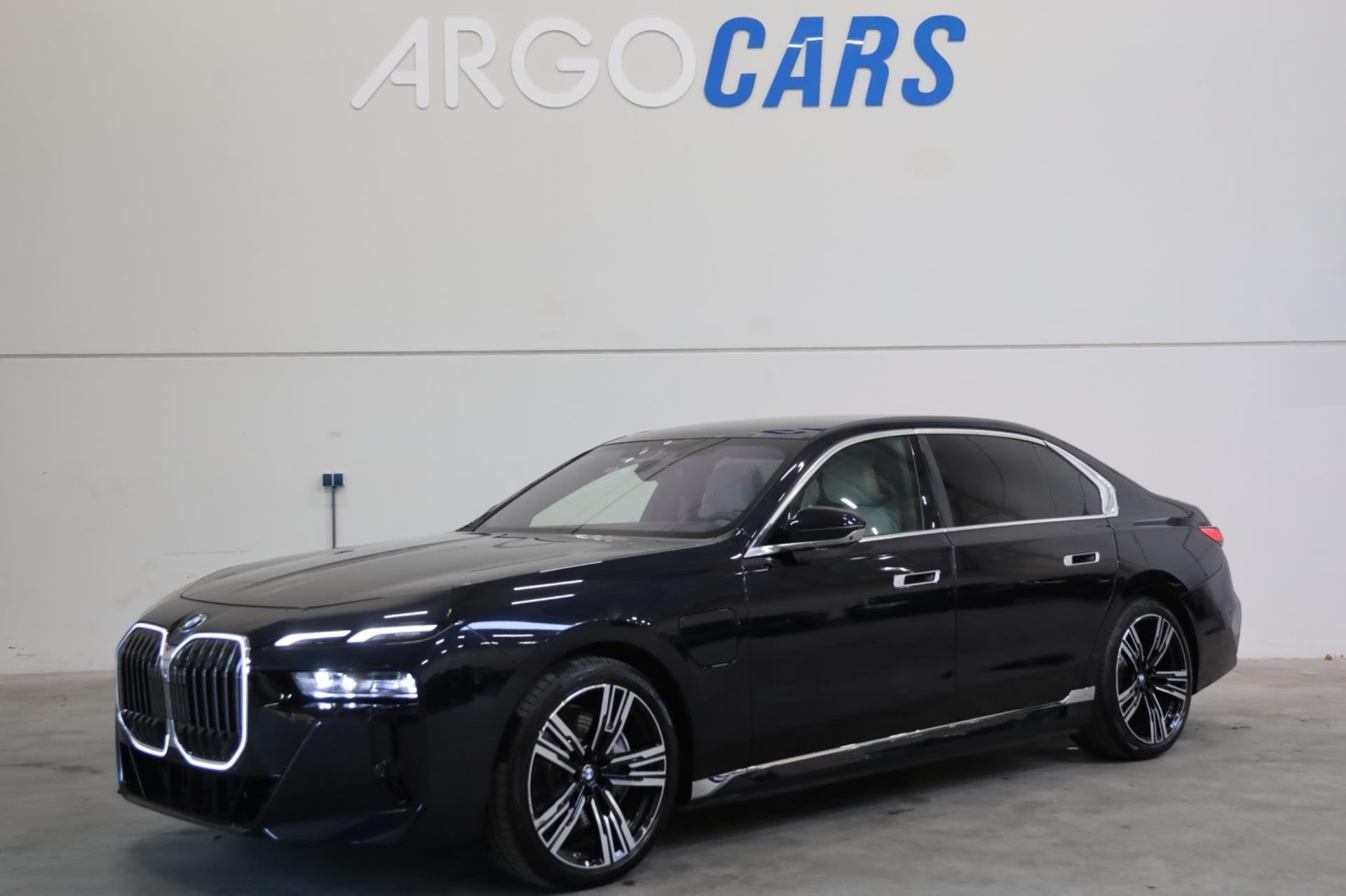 BMW 7-serie 750e xDrive Pro M-Sportpakket 2026 LED HUD Activ, Auto's, Automaat, Gebruikt, 2000 kg, Zwart