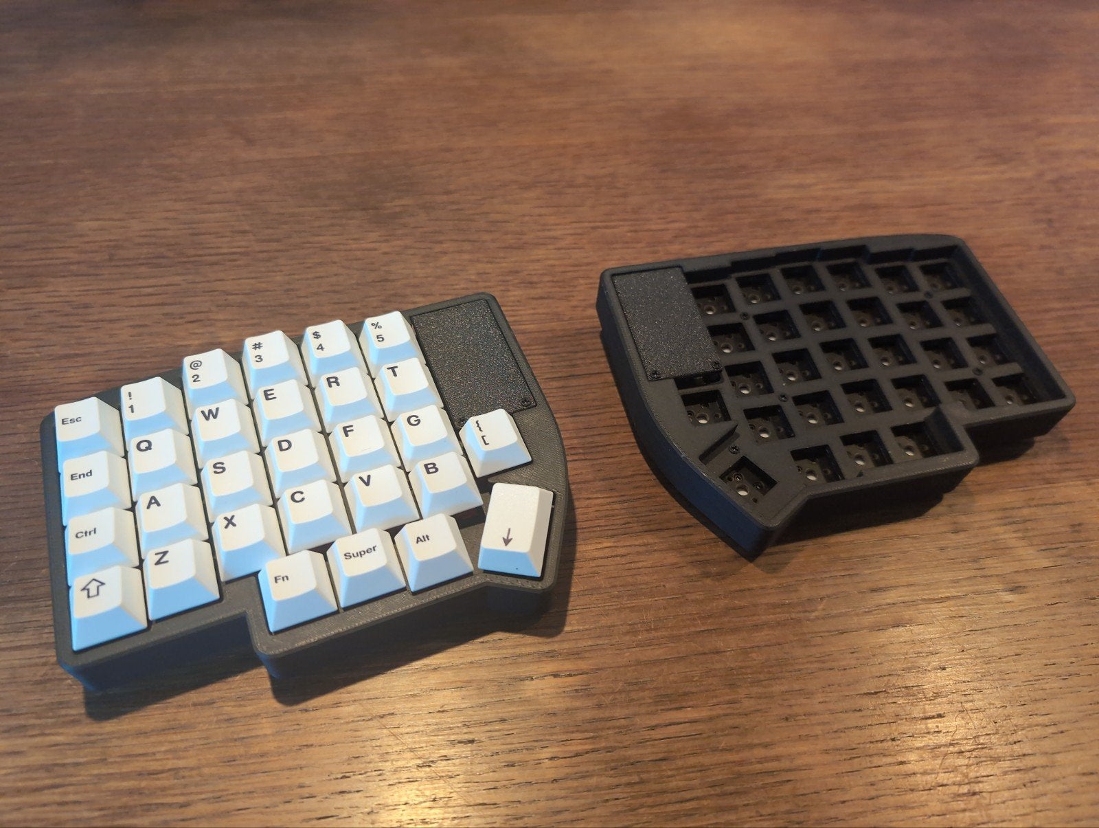 Lily58 Pro, Gebruikt, Hot-swappable, Ophalen of Verzenden, Qwerty