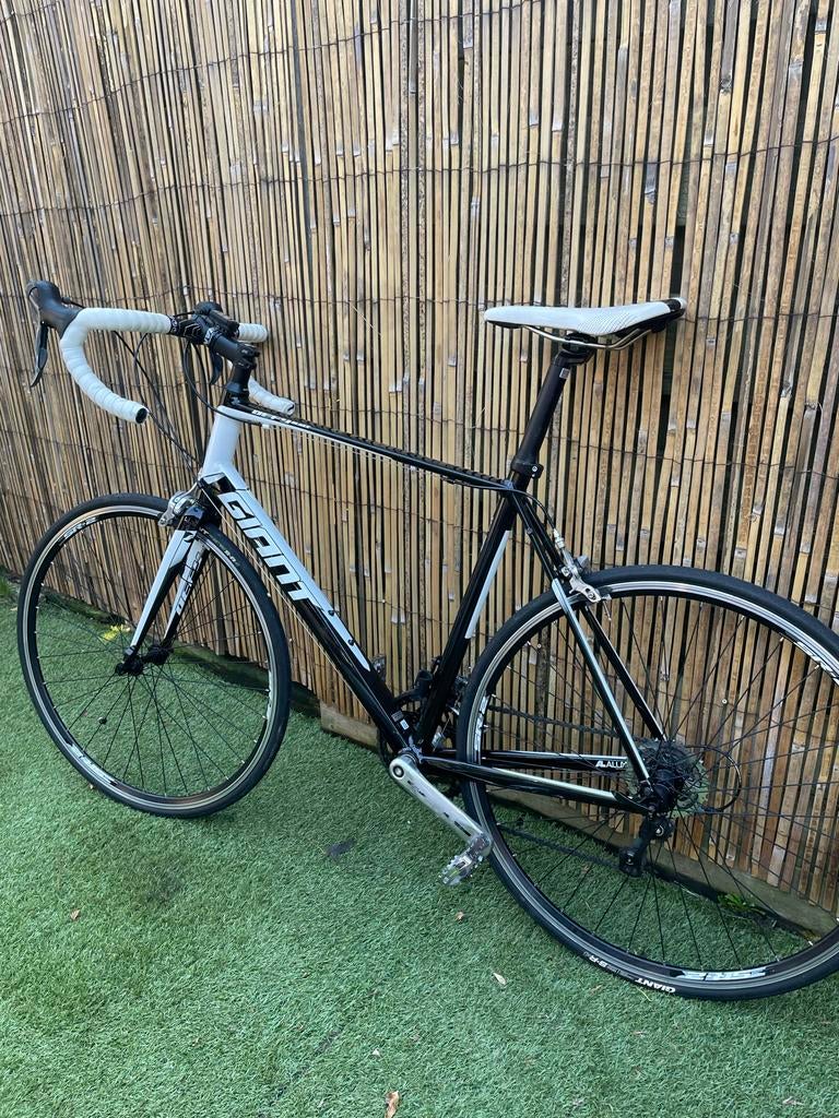 Giant Defy Racefiets - 16 versnellingen Shimano, Fietsen en Brommers, Ophalen, Gebruikt, Aluminium, Giant