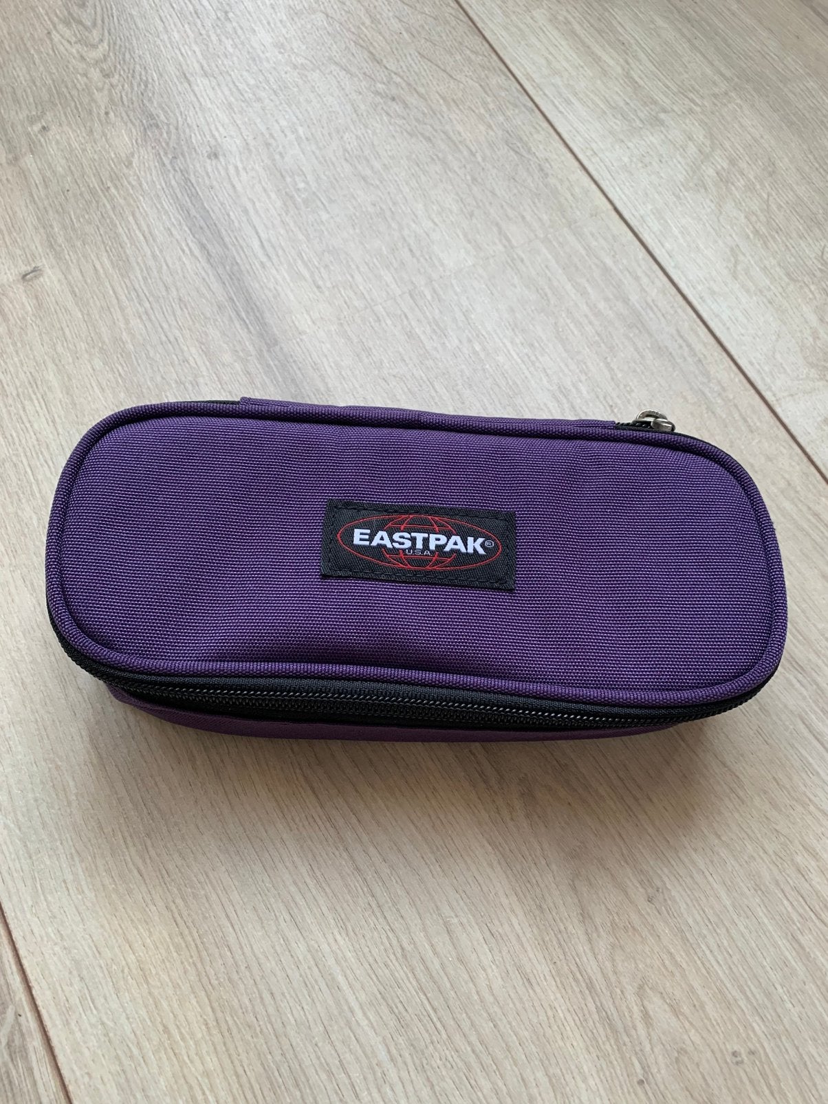 Eastpak Etui paars - nieuw, Diversen, Ophalen of Verzenden, Nieuw