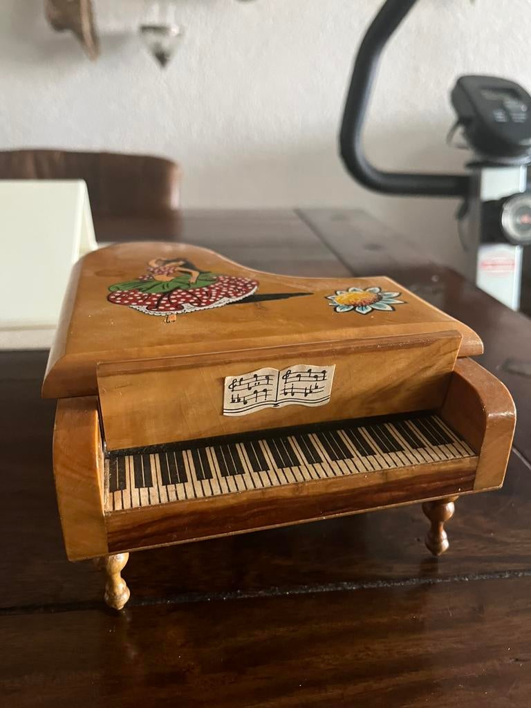 Mooie oude muziekdoos ., Muziek en Instrumenten, Orgels, Ophalen of Verzenden, Zo goed als nieuw, Overige typen