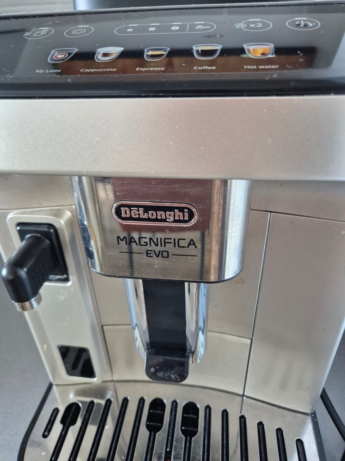De'Longhi Magnifica Evo volautomatische koffiemachine, Ophalen, Gebruikt, Koffiemachine, Gemalen koffie