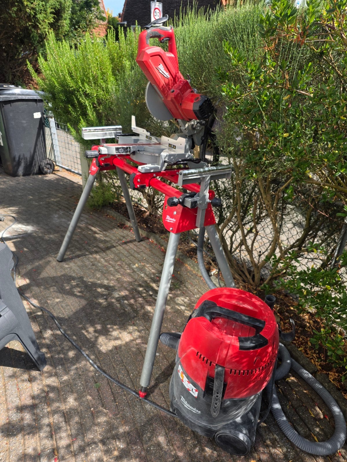 Milwaukee Afkortzaag MS 216 SB met onderstel en stofzuiger, Ophalen, Gebruikt, 70 mm of meer, Afkortzaag