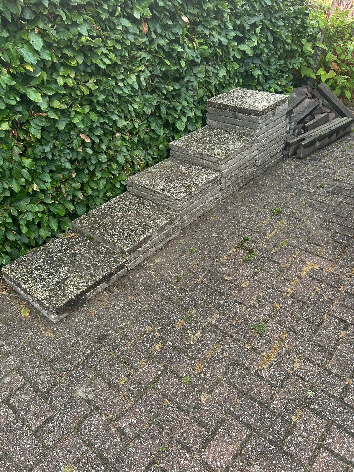 Gratis partij grindtegels 50x50 7m2, Ophalen, Gebruikt, Overige materialen