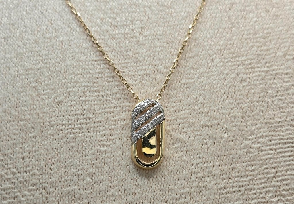 Gouden ketting met bi-color hanger en diamanten. 2026/653, ., Ophalen of Verzenden, Zo goed als nieuw, .