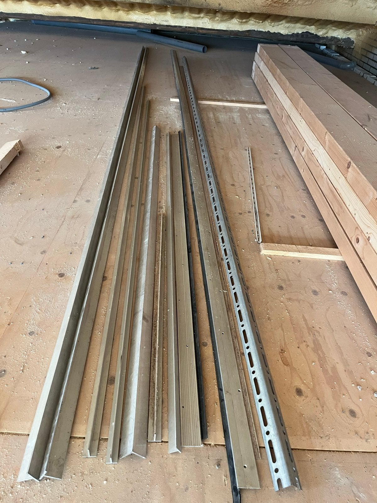 Diverse aluminium profielen en strips, Ophalen, Gebruikt, Aluminium