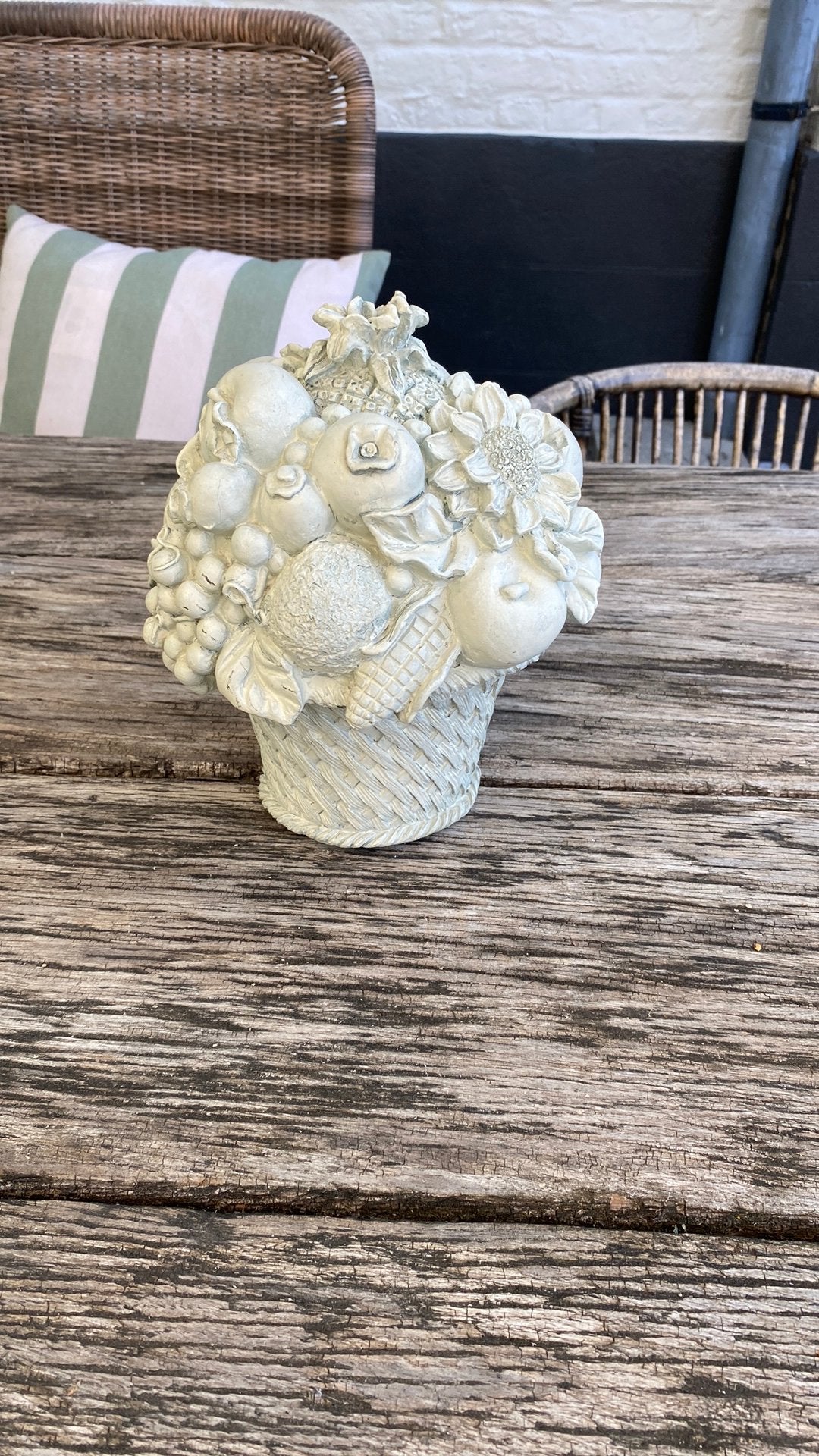 Fruit ornement, Ophalen of Verzenden, Zo goed als nieuw