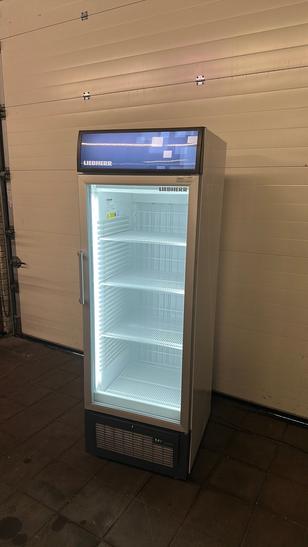 Liebherr glasdeur vriezer 640 liter  op wielen, Ophalen, ..., 160 cm of meer, Zo goed als nieuw