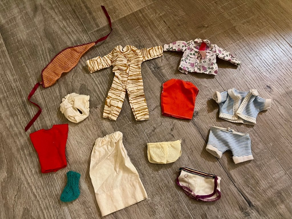 Vintage retro Sindy fleur Barbiepop mini kleertjes poppen, Ophalen of Verzenden, Zo goed als nieuw, Kleertjes