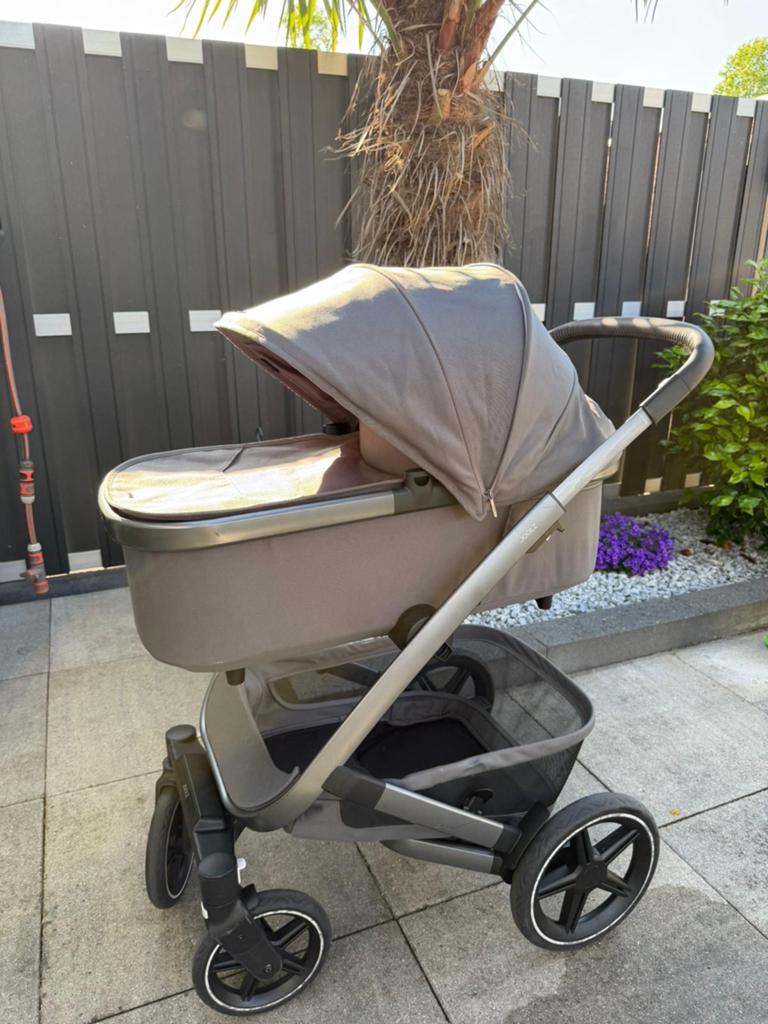 Joolz Geo 3 kinderwagen 2 in 1 in Stone Grey 2024, Kinderen en Baby's, Kinderwagens en Combinaties, Zo goed als nieuw, Verstelbare duwstang