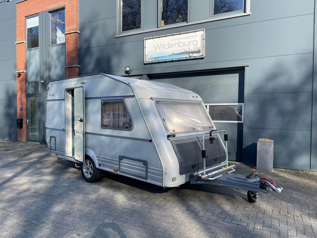 Stoere èn complete Kip Hy Line 41ekl, lengtebed, zonnepaneel, Dwarsbed, Rondzit, Kip, Bedrijf