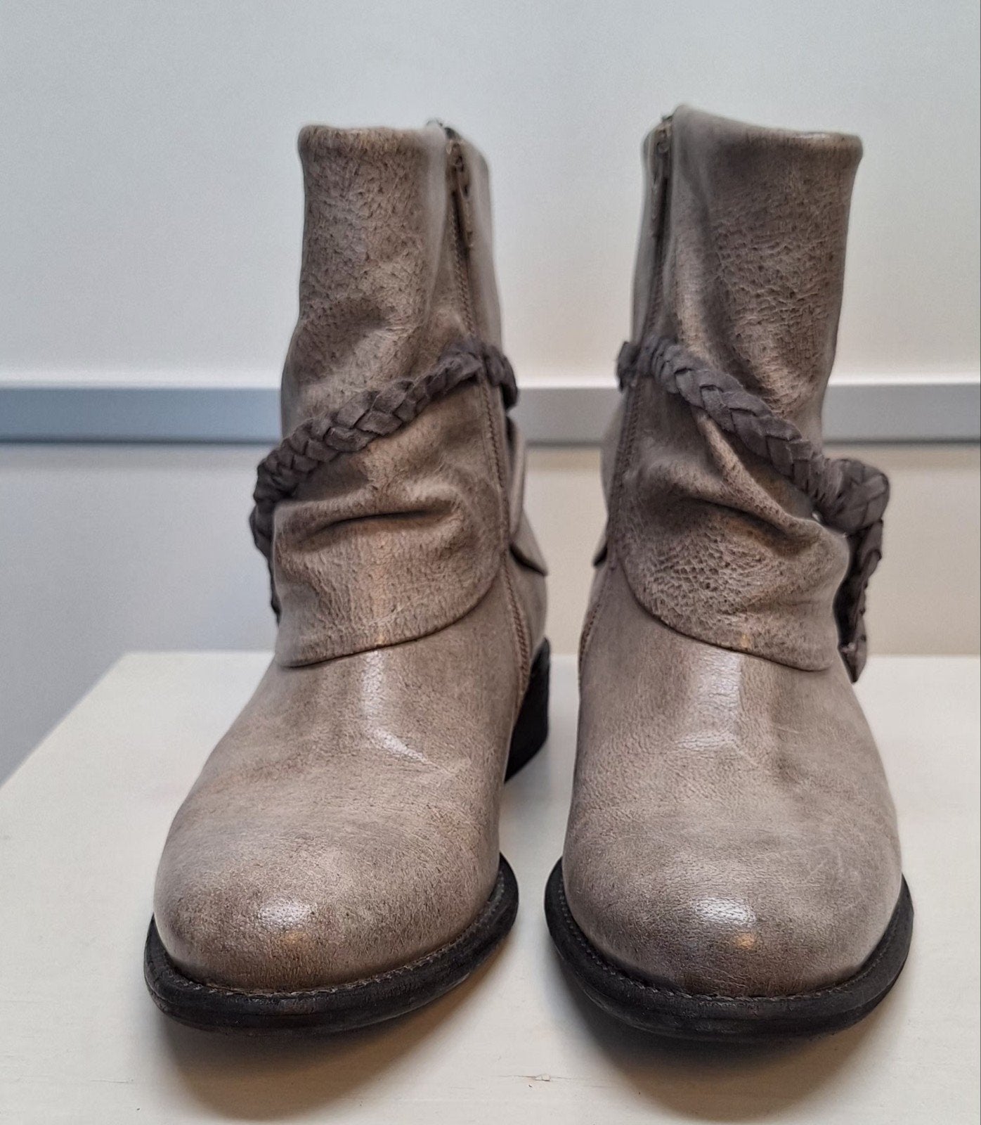 Via Vai Enkellaarzen - Zo goed als nieuw, Kleding | Dames, Schoenen, Ophalen of Verzenden