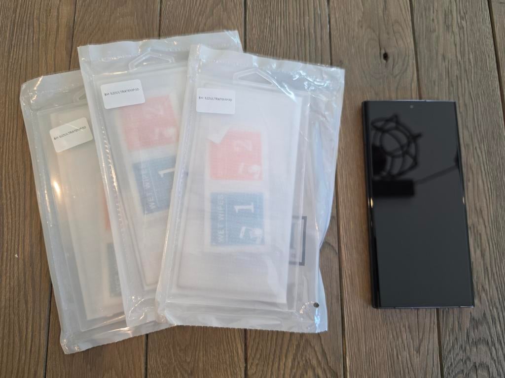 Samsung Galaxy S22 Ultra + 3x tempered glass + hoes, Zwart, Touchscreen, Ophalen of Verzenden, Zo goed als nieuw