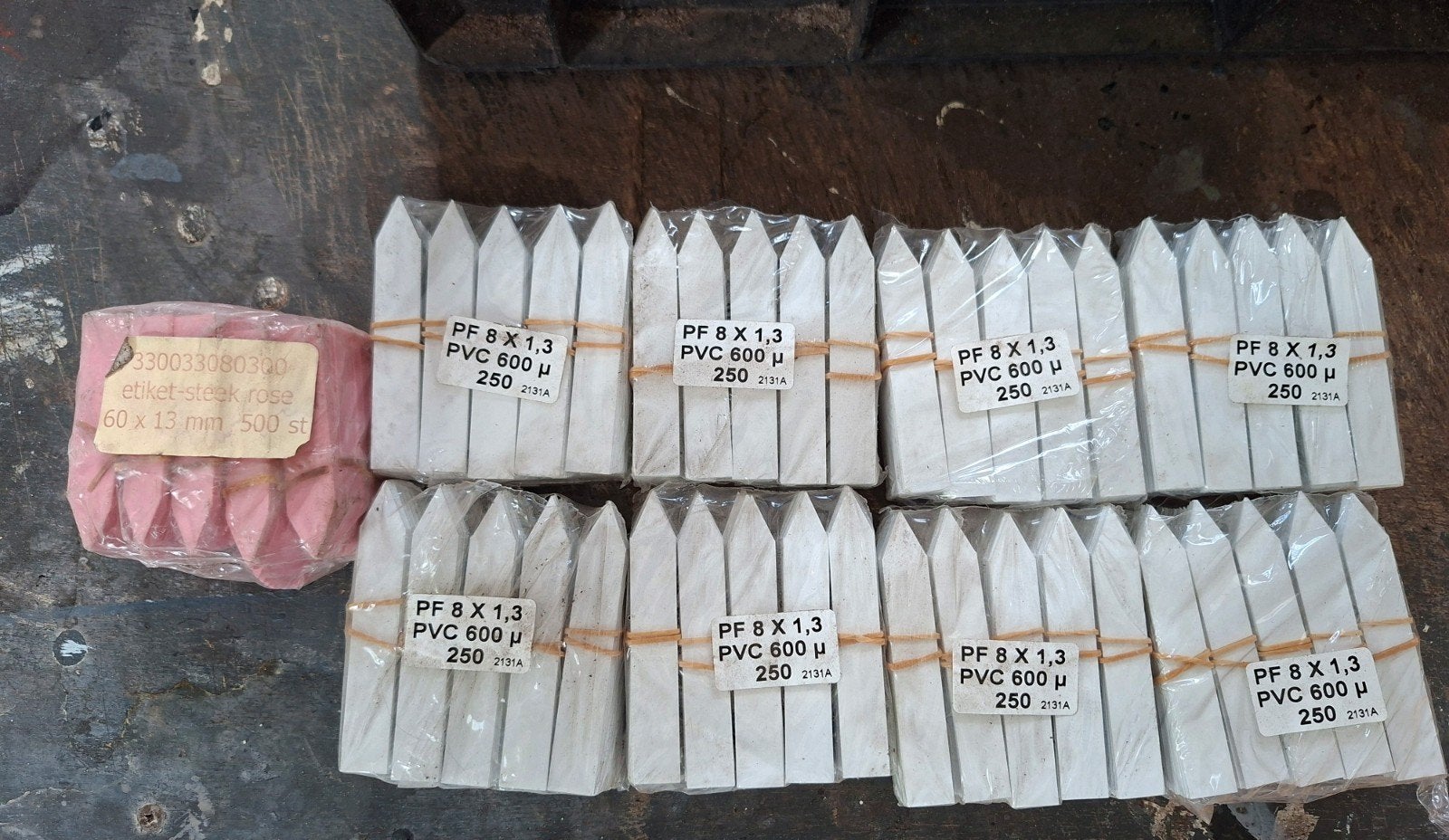 700 stuks steeketiketten - etiket, Ophalen of Verzenden, Nieuw