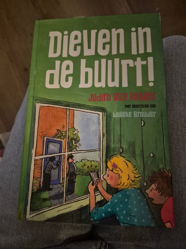 Dieven in de buurt, Judith van Helden, Sprookjes, Ophalen, Gelezen