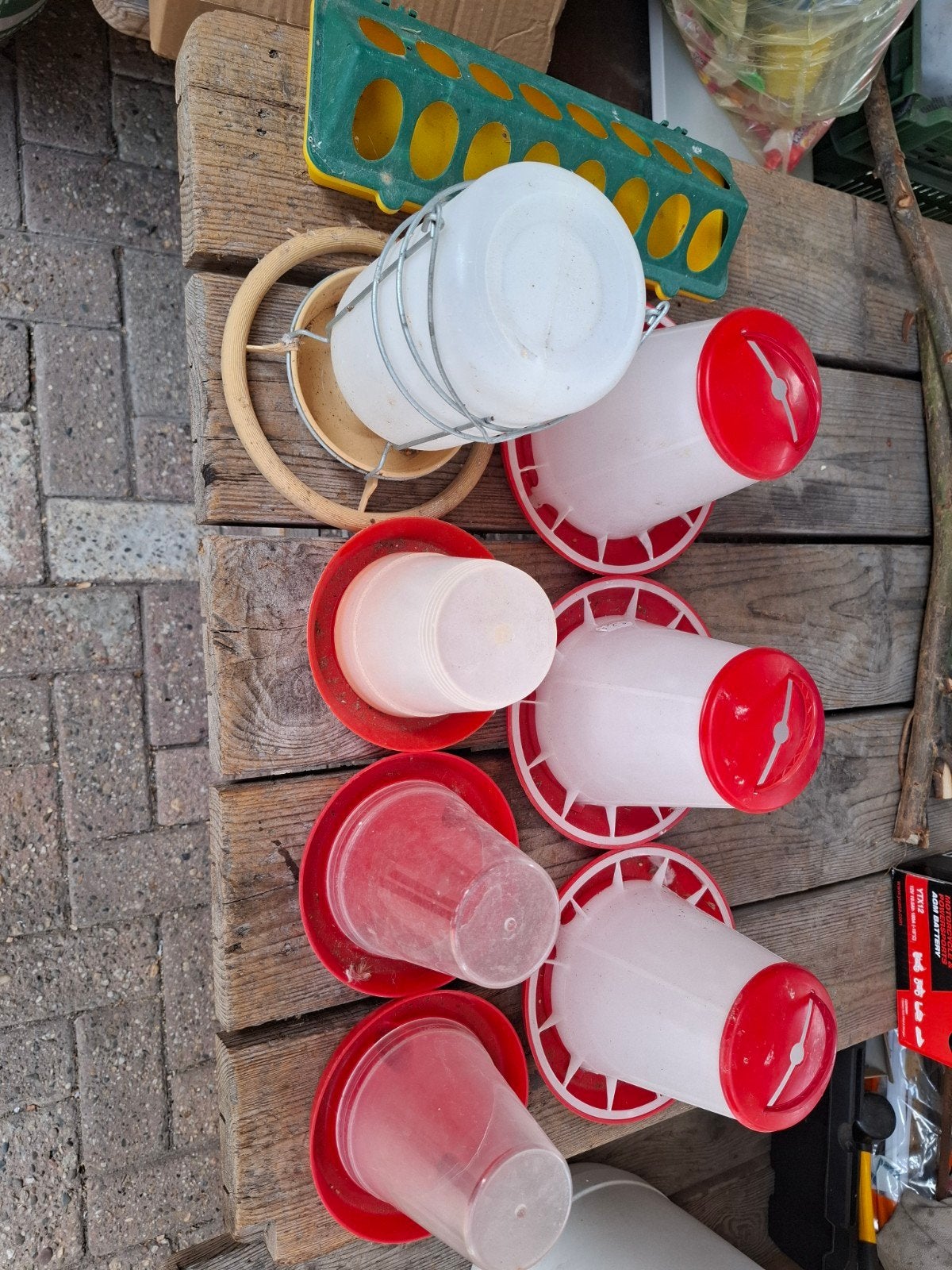 Voer en water torens, Ophalen, Eten en Drinken