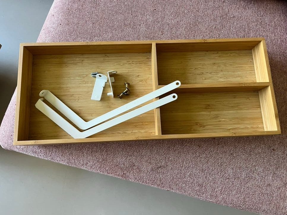 SVALNÄS Ikea Wandopbergsysteem - bak 3 vakjes (rode pijl), Ophalen, Zo goed als nieuw