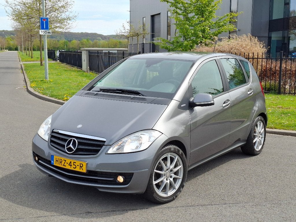 Mercedes-Benz A-Klasse A160 Airco 5-DRS bj 2010 Stoelverw, Auto's, Voorwielaandrijving, Stof, Handgeschakeld, Grijs