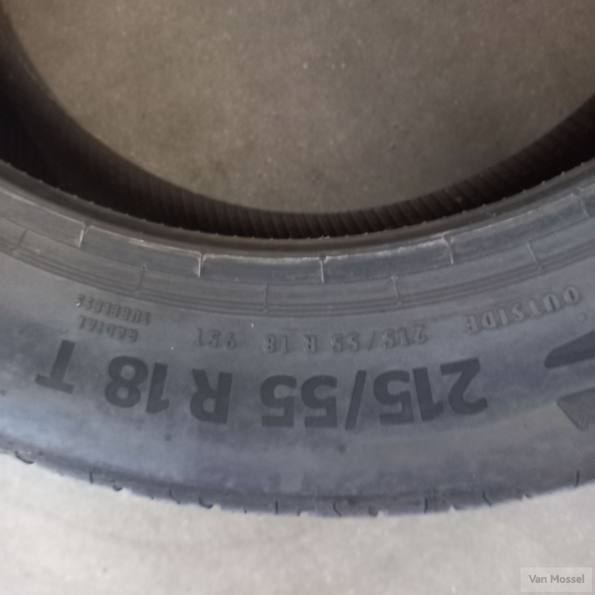 Continental Eco contact 6 215/55/R18 95T, 18 inch, -, -, Ophalen of Verzenden