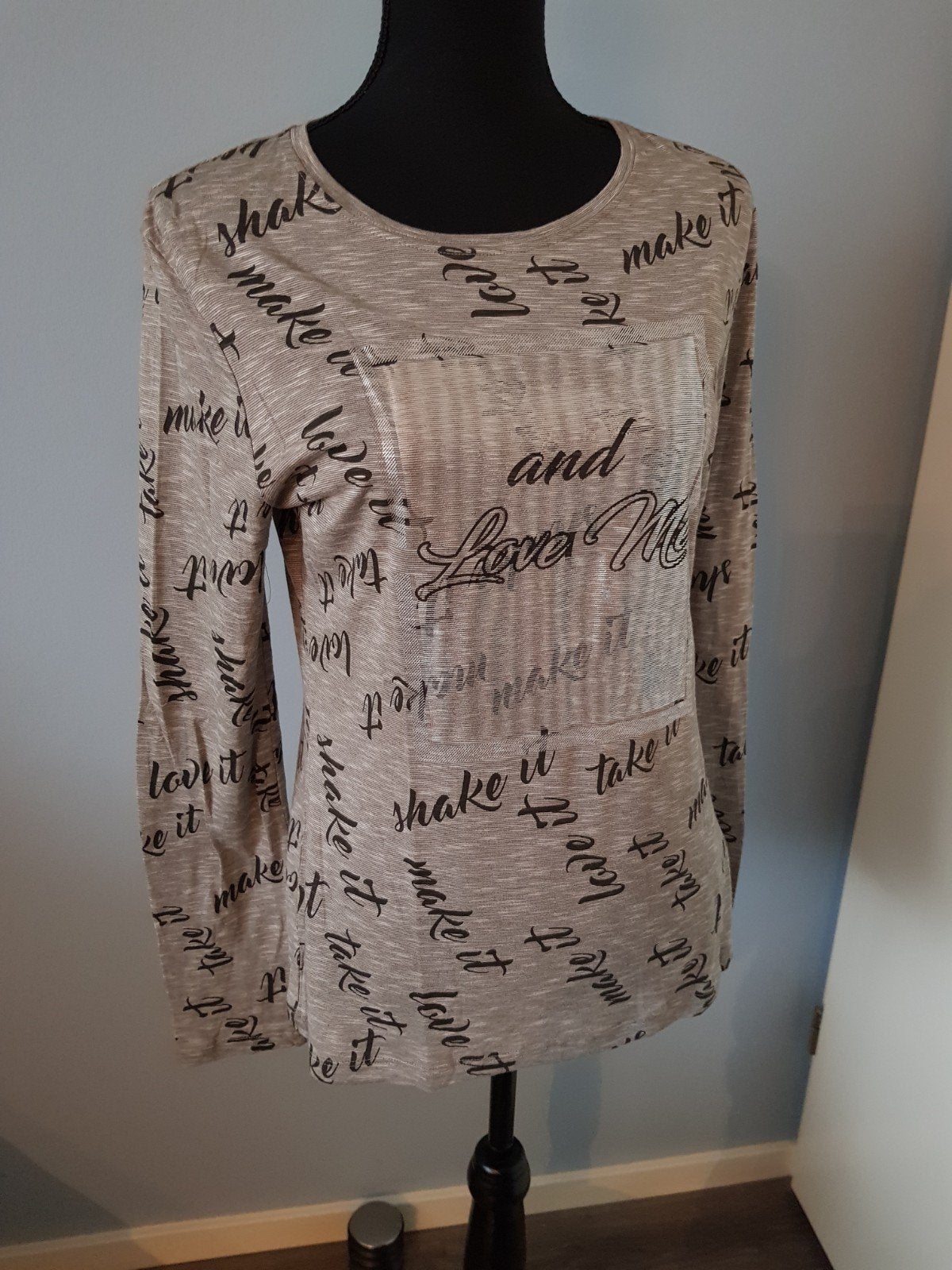 Nieuwe grijze Geisha longsleef
maat S, Kleding | Dames, Tops, Geisha, Nieuw, Ophalen of Verzenden, Lange mouw