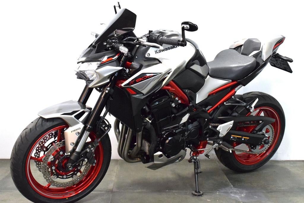 KAWASAKI Z900 (bj 2023) ABS Akrapovic  van eerste eigenaar, 4 cilinders, Motorrijbewijs A, 948 cc, Bedrijf