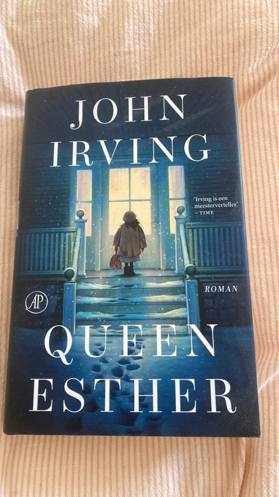 John Irving - Queen Esther, Boeken, Ophalen of Verzenden, Zo goed als nieuw, John Irving
